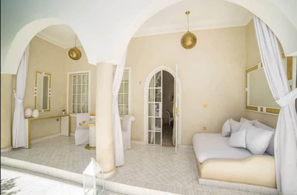 Riad Palais Blanc & Spa Marrakesh Exterior photo