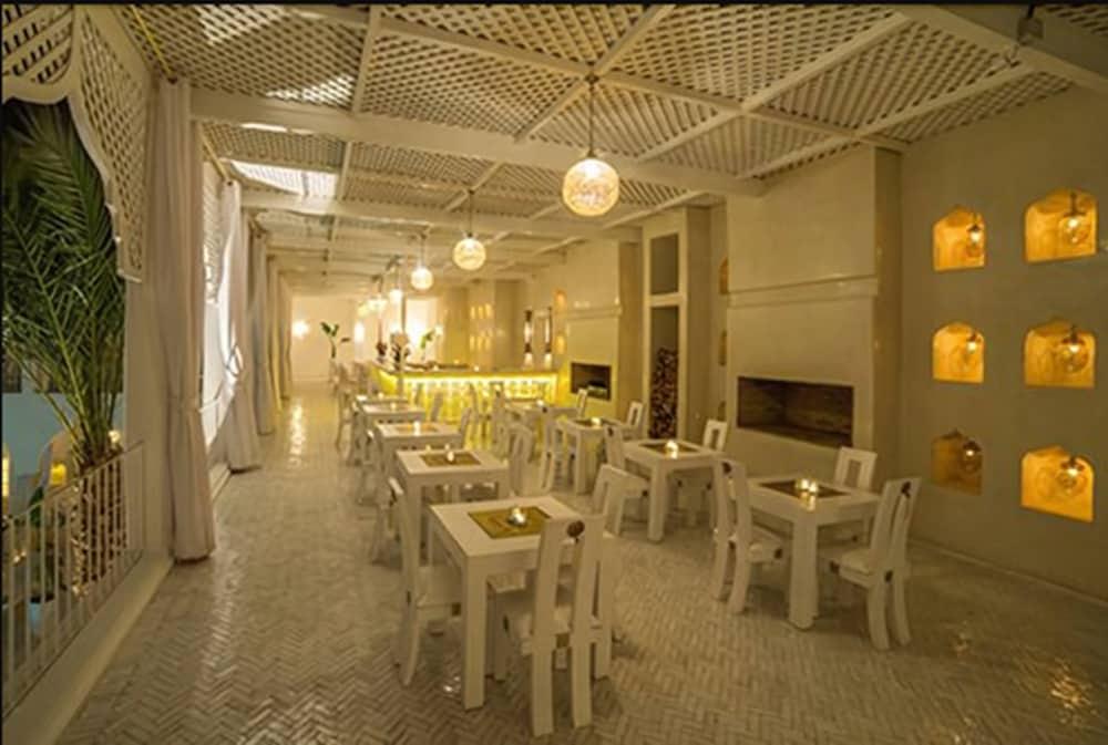 Riad Palais Blanc & Spa Marrakesh Exterior photo