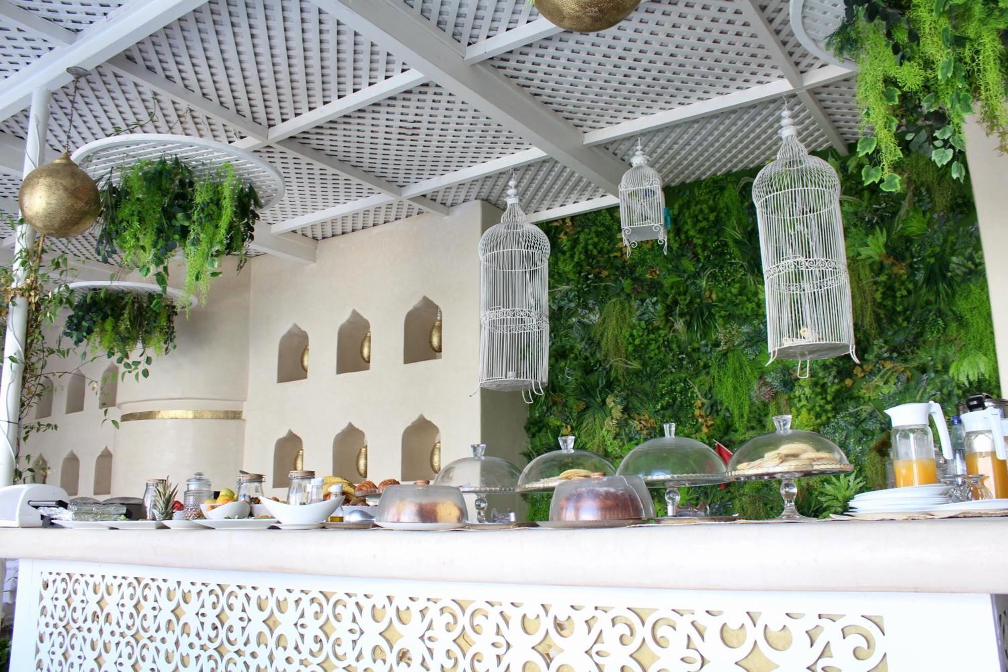 Riad Palais Blanc & Spa Marrakesh Exterior photo